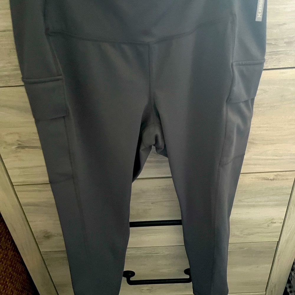 1x athlete grey ankle stretch pants